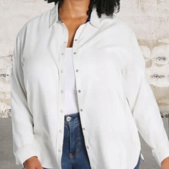 JACHS Girlfriend Tops - Jachs Girlfriend NWT Ladies' White Button Down Flannel Shirt Size Large